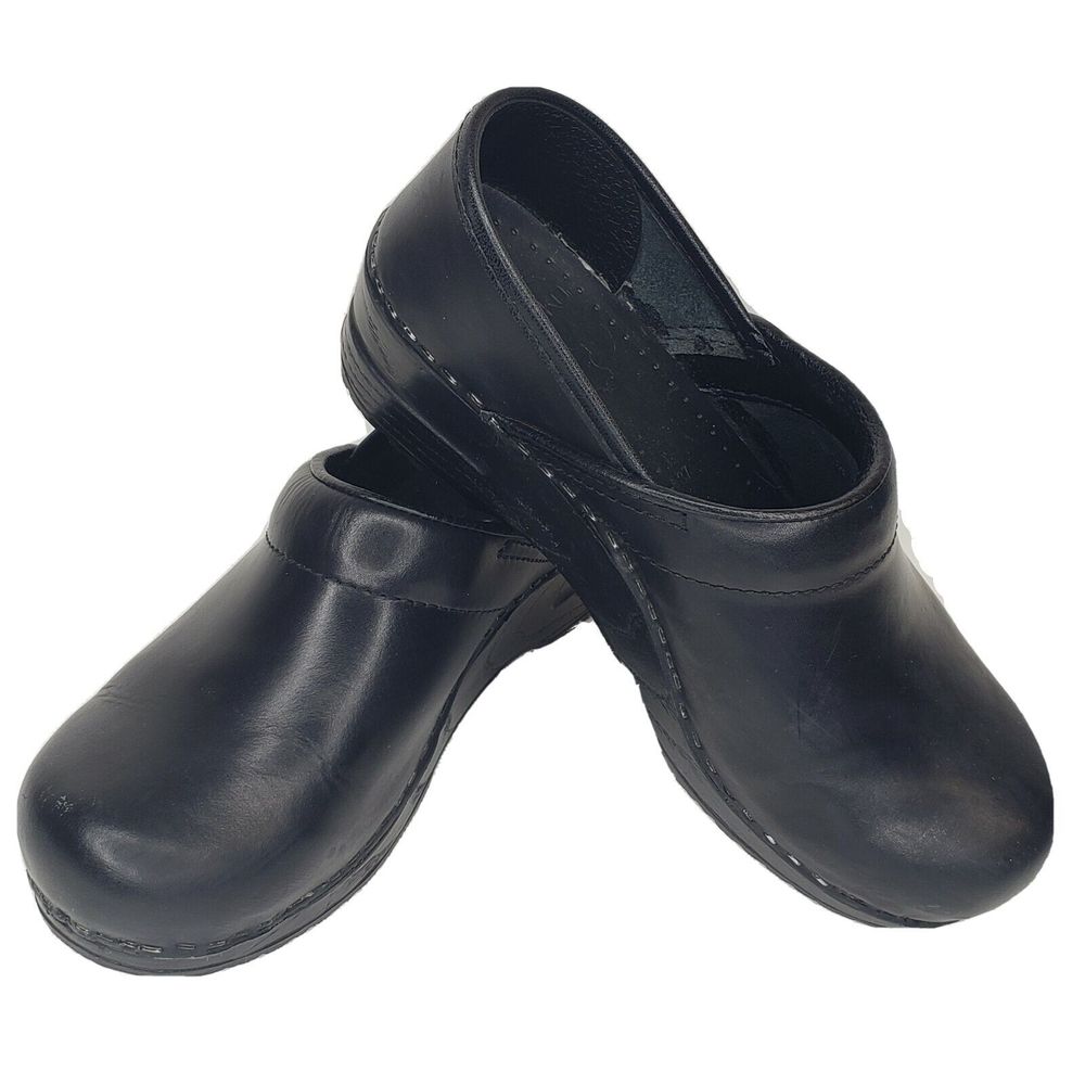 Dansko Black Patent Leather Clogs Mules Nurse Shoes Sz 6.5/7 Sz 37